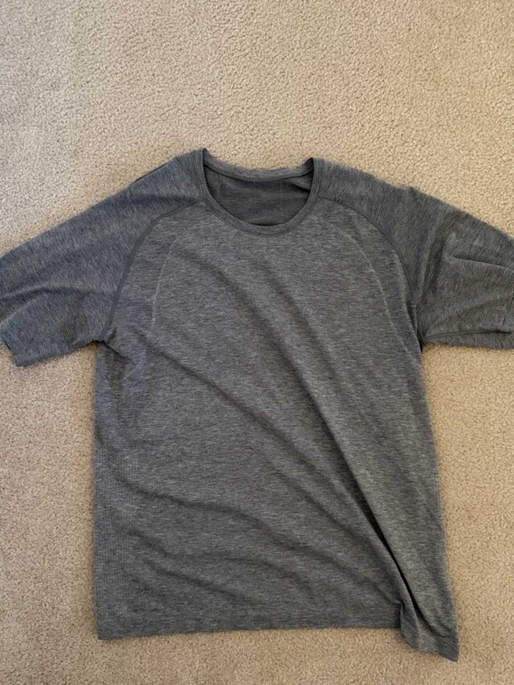 lululemon athletica Men's Metal Vent Tech Crew Tee in Charcoal Gray